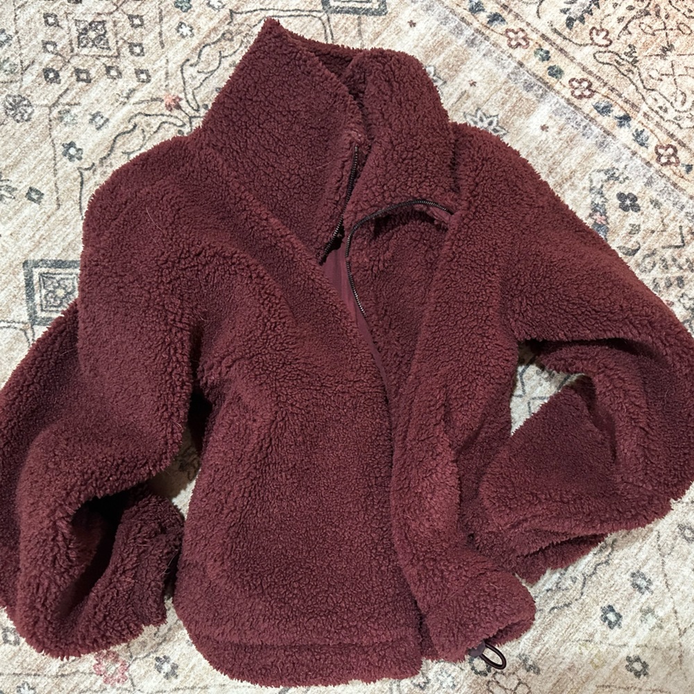 Lululemon Teddy Jacket | Size 4 | Maroon | Super Cozy & Cute